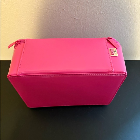 BÉIS x Barbie Pink Travel Case - Picture 2 of 4